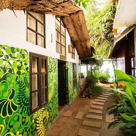 The Room By Sarwaa Varkala Exterior photo